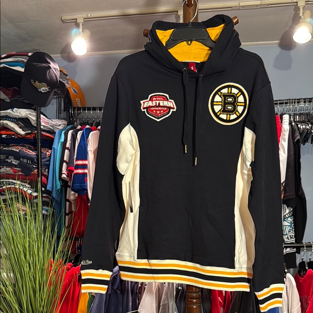Boston Bruins Mitchell & Ness NHL Hoodie